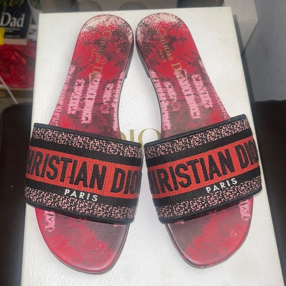 COPY - COPY - Women’s slides - Picture 1 of 5